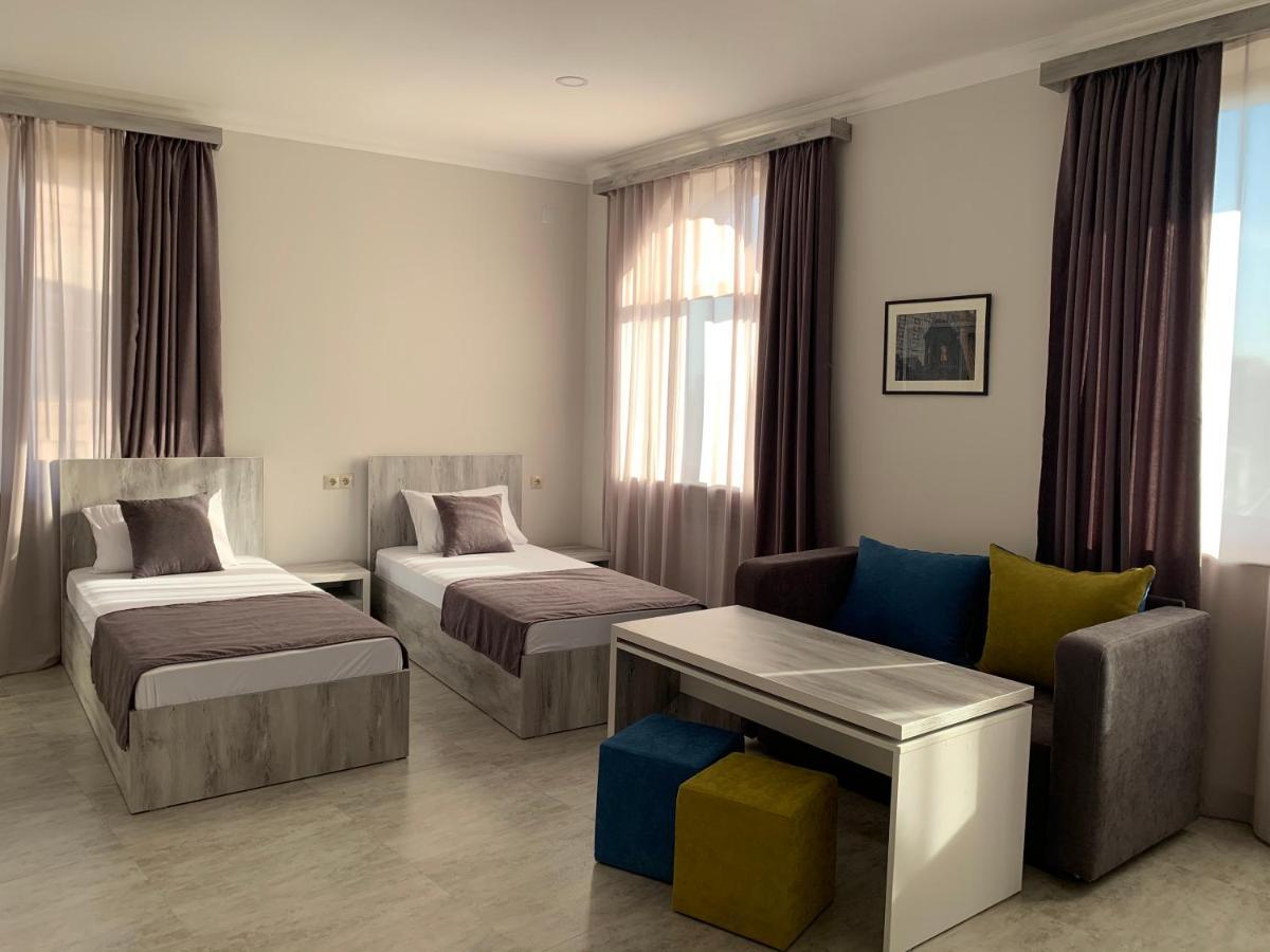 Hotel Menua Γιερεβάν Εξωτερικό φωτογραφία